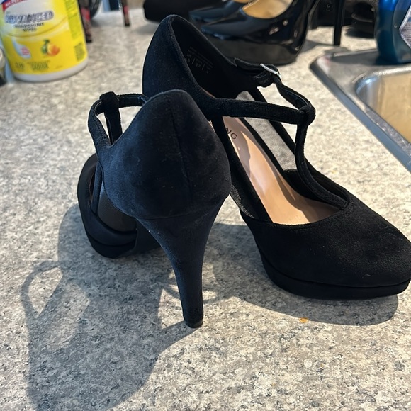 Call it spring heels - Picture 2 of 4